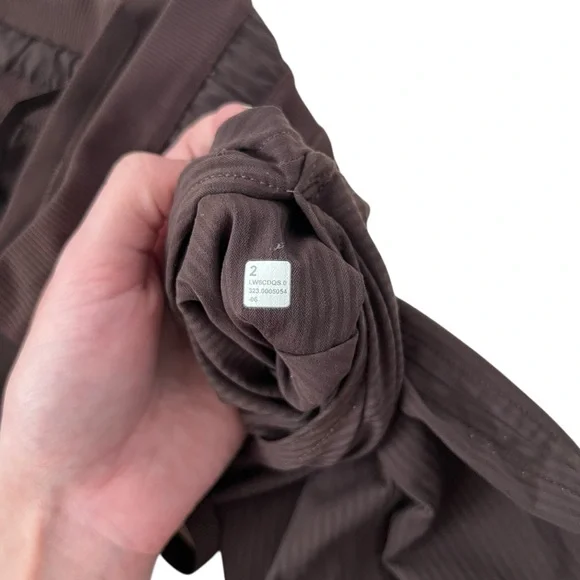 Lululemon‎ Dance Studio Mid-Rise Crop 25" in Chocolate Brown Size 2 - Picture 8 of 13